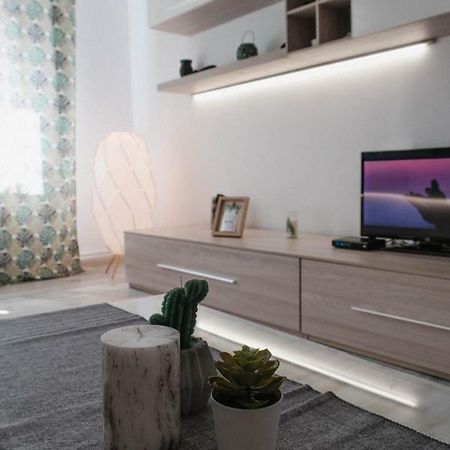 Good Vibes Apartment คัมพูลุง โมลโดเวเนสค์ ภายนอก รูปภาพ