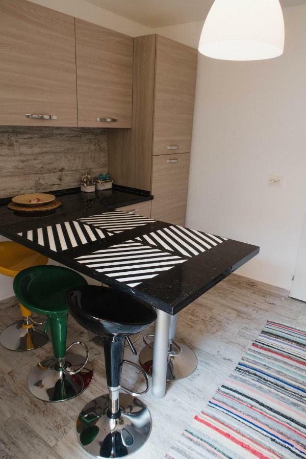 Good Vibes Apartment คัมพูลุง โมลโดเวเนสค์ ภายนอก รูปภาพ
