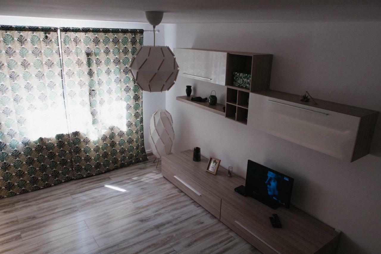 Good Vibes Apartment คัมพูลุง โมลโดเวเนสค์ ภายนอก รูปภาพ